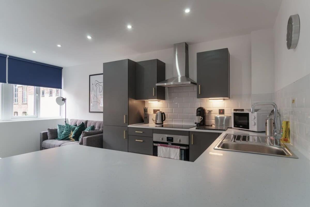 Contemporary 1 Bedroom Preston Apartment Exterior photo